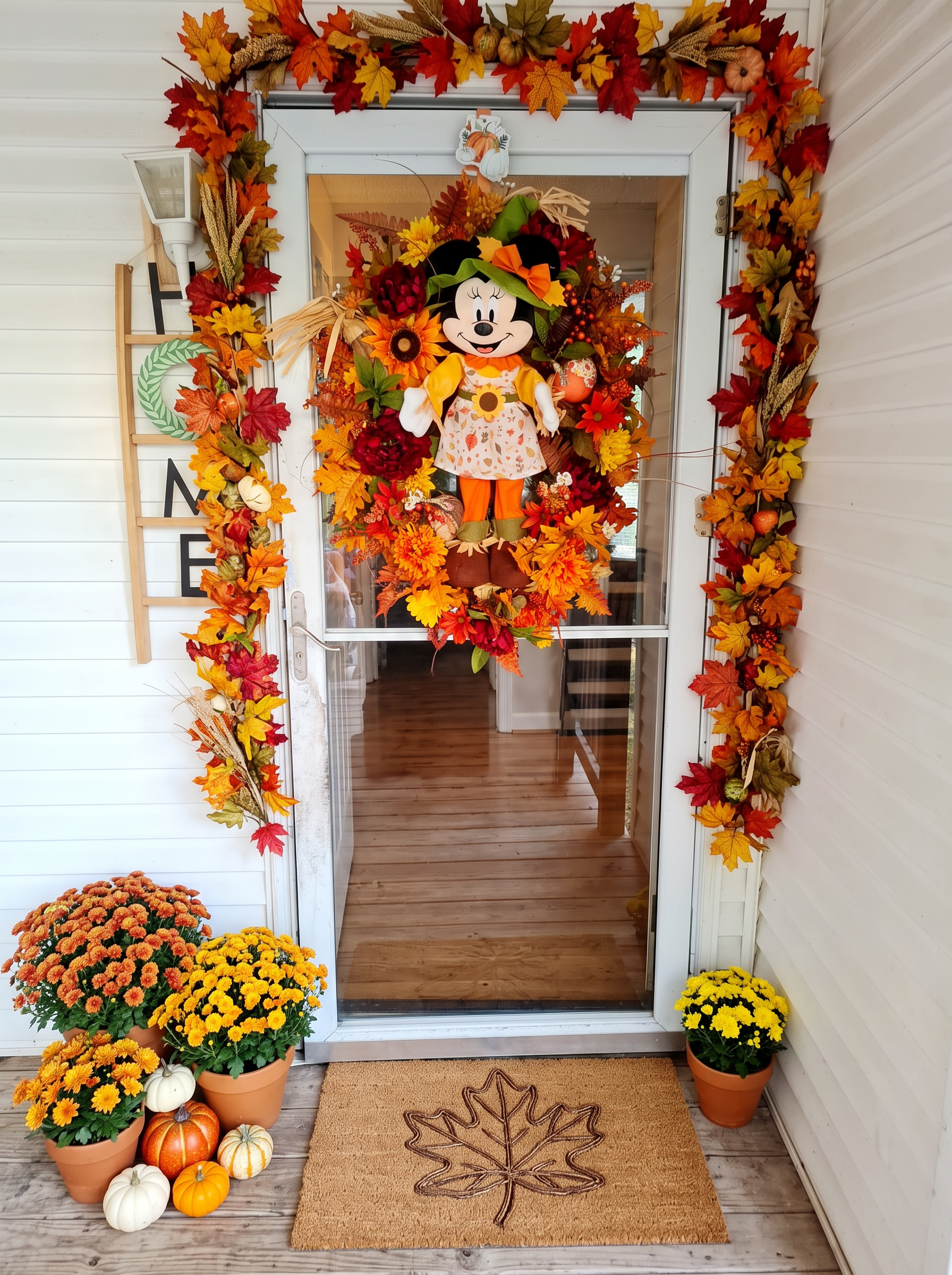 Minnie Scarecrow Fall Wreath